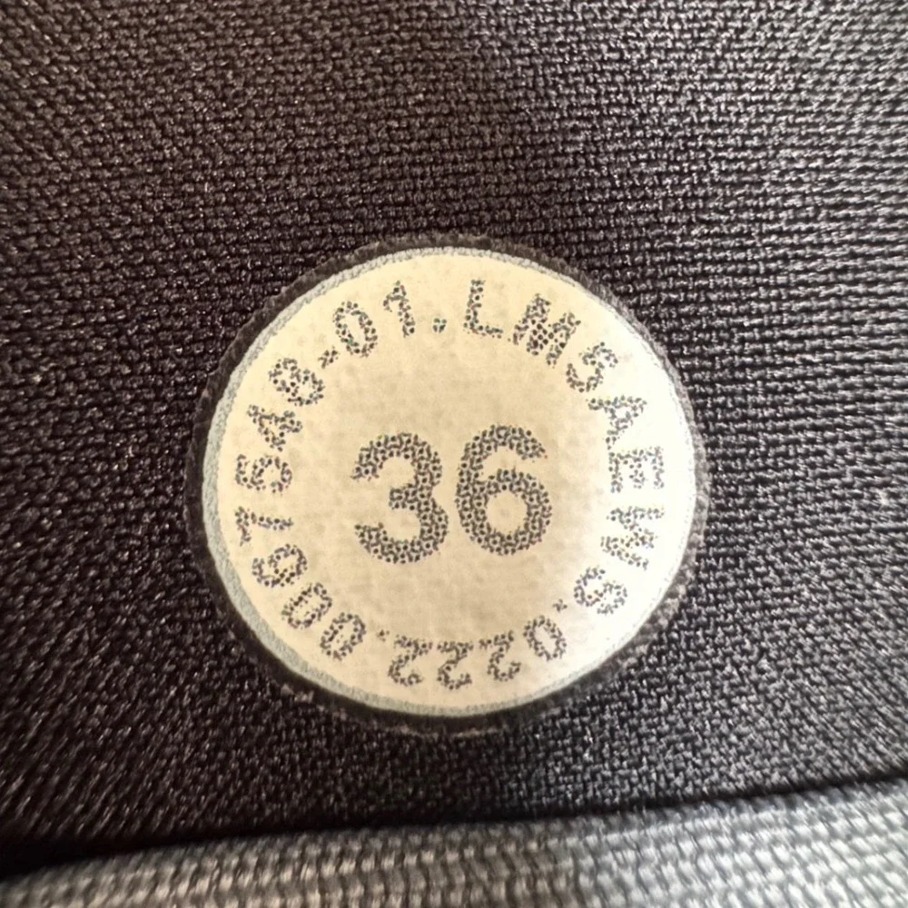 Lululemon Commission Pant Men 36 Grey Slim Fit Performance Chino Trousers 36x29